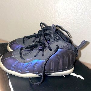 Foams shoes